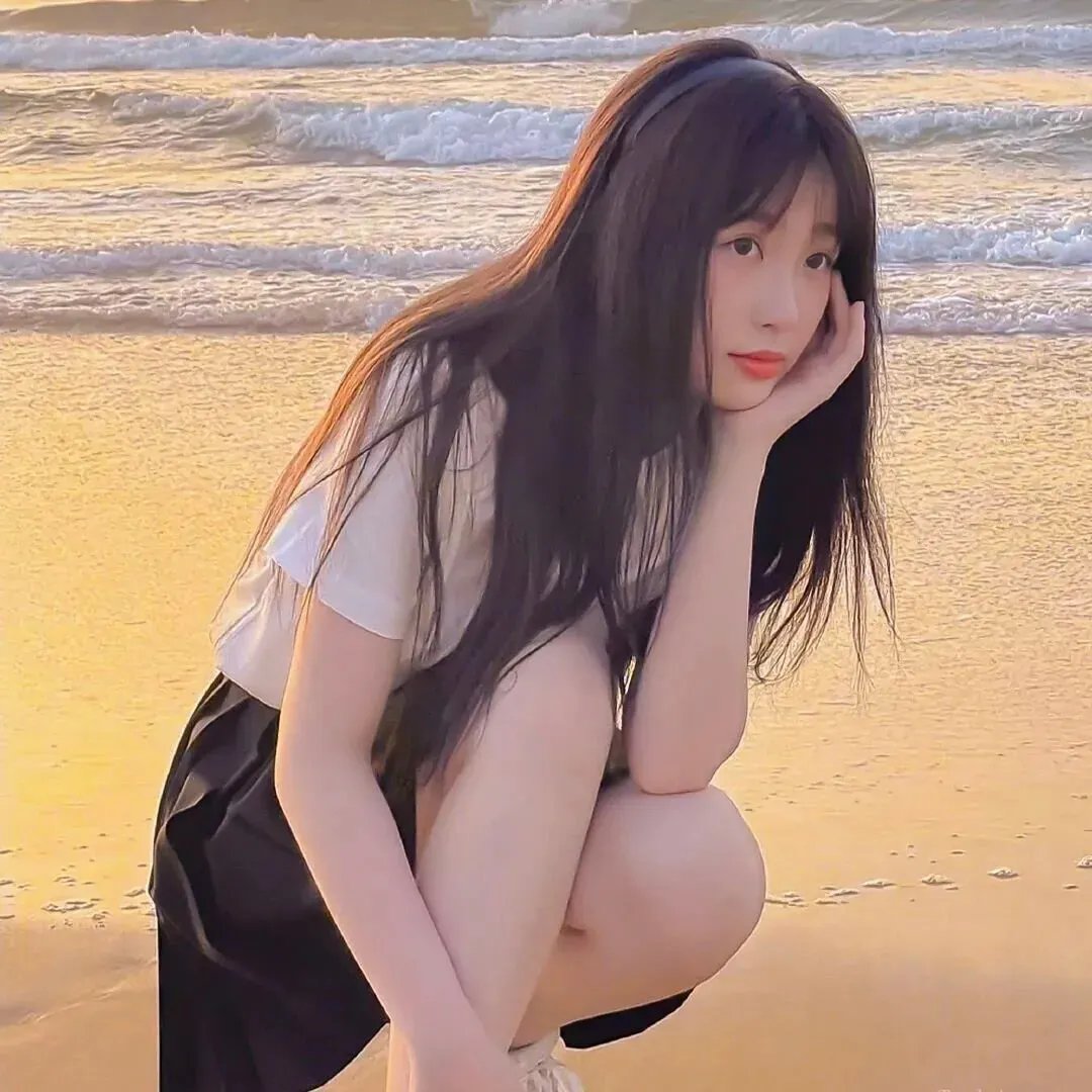 女总裁来视察，你带她工地搬砖